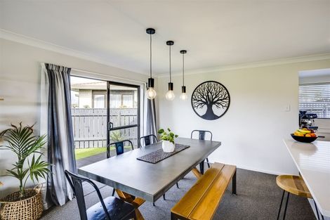 Photo of property in 14 Lamason Street, Greenmeadows, Napier, 4112