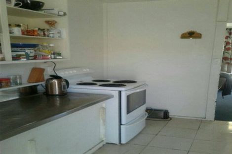 Photo of property in 1/52 Glen Road, Ranui, Auckland, 0612