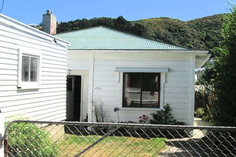 Photo of property in 130 Clyde Street, Island Bay, Wellington, 6023