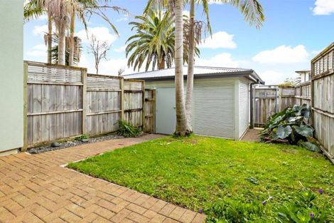 Photo of property in 8/2 Armoy Drive, East Tamaki, Auckland, 2016