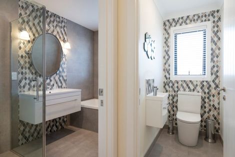 Photo of property in 35 Dida Park Drive, Kumeu, 0810