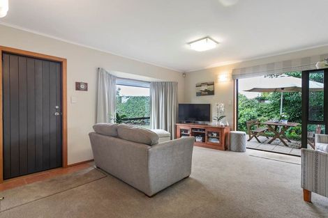 Photo of property in 23 Horotutu Road, Greenlane, Auckland, 1061