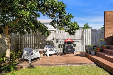 Photo of property in 202 Beverley Terrace, Whangamata, 3620