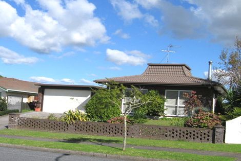 Photo of property in 9 Culver Terrace, Howick, Auckland, 2014