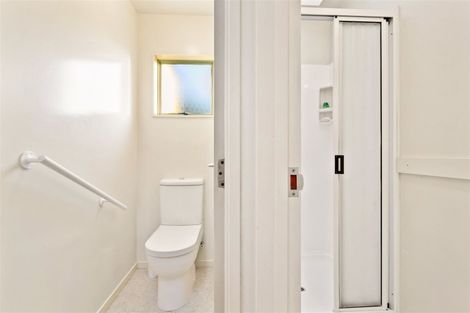 Photo of property in 28 Edwin Mitchelson Road, Muriwai, Waimauku, 0881