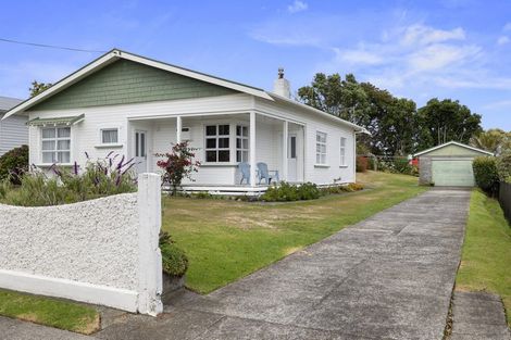 Photo of property in 62 Record Street, Fitzroy, New Plymouth, 4312