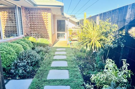 Photo of property in 2/77 Fairfield Avenue, Addington, Christchurch, 8024