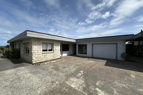 Photo of property in 16a Brian Crescent, Stanmore Bay, Whangaparaoa, 0932