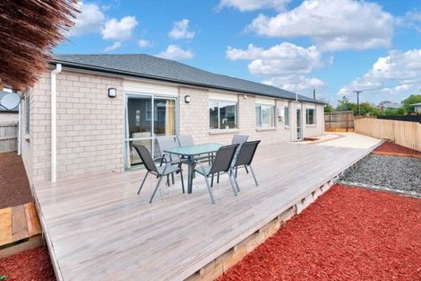 Photo of property in 17 Clendon Place, Manurewa, Auckland, 2102