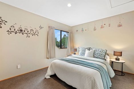 Photo of property in 80 Apsley Drive, Avonhead, Christchurch, 8042