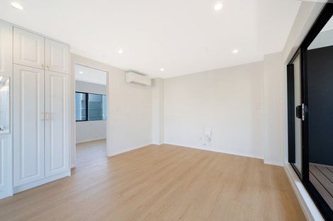 Photo of property in 9 Lomond Street, Newlands, Wellington, 6037