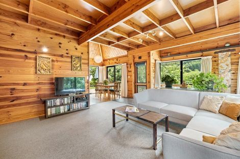 Photo of property in 5 Mackinnon Terrace, Sunshine Bay, Queenstown, 9300