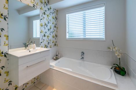 Photo of property in 61 Westpark Drive, Burnside, Christchurch, 8053