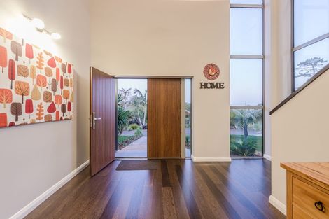 Photo of property in 201 Whangaparaoa Road, Red Beach, 0932