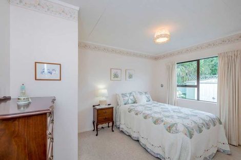 Photo of property in 294 Te Moana Road, Waikanae, 5036