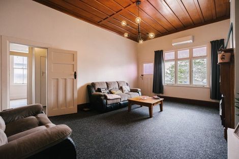 Photo of property in 74 Chelwood Street, Takaro, Palmerston North, 4412