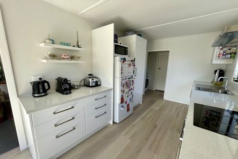 Photo of property in 17 Reynolds Street, Taita, Lower Hutt, 5011