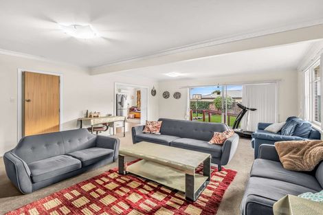 Photo of property in 11 Mottram Street, Redwood, Christchurch, 8051