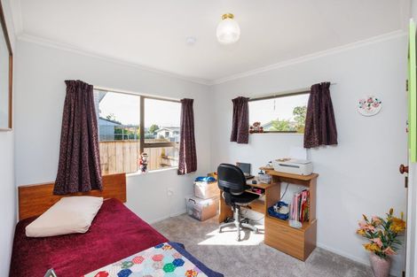 Photo of property in 3 Waltham Court, Cloverlea, Palmerston North, 4412