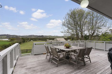 Photo of property in 48 Parkhurst Road, Helensville, 0874