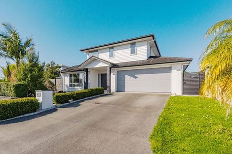 Photo of property in 6 Milano Boulevard, Karaka, Papakura, 2113