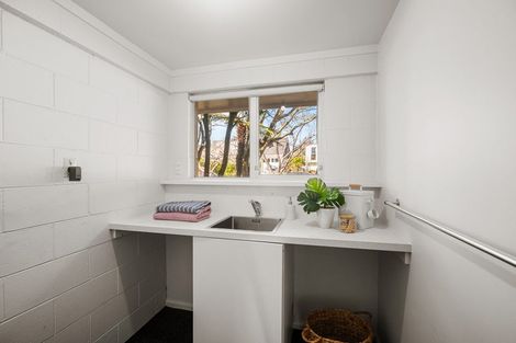 Photo of property in 10 Highfield Place, Avonhead, Christchurch, 8042