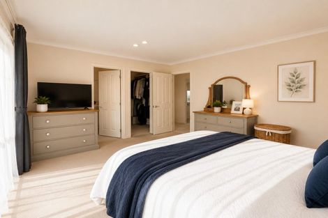 Photo of property in 18 Naul Place, East Tamaki Heights, Auckland, 2016