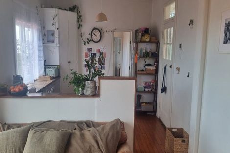 Photo of property in 11e Joan Street, Point Chevalier, Auckland, 1022