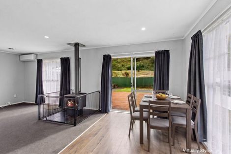 Photo of property in 45 Hartford Crescent, Totara Park, Upper Hutt, 5018
