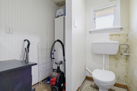 Photo of property in 42 Daniels Road, Redwood, Christchurch, 8051