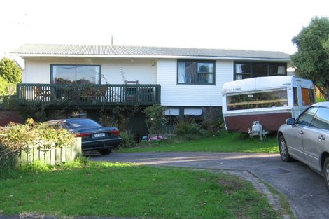 Photo of property in 11 Freyberg Place, Howick, Auckland, 2014