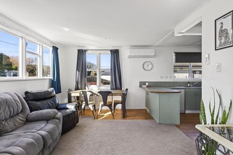 Photo of property in 5 Kara Street, Outer Kaiti, Gisborne, 4010