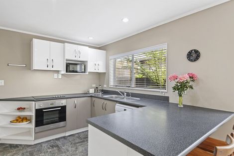 Photo of property in 2/47 Centorian Drive, Windsor Park, Auckland, 0632