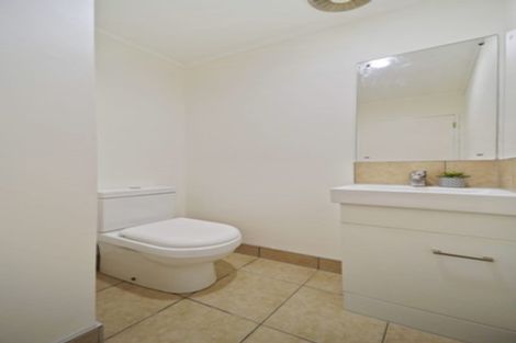 Photo of property in 3/6a Botany Road, Howick, Auckland, 2010