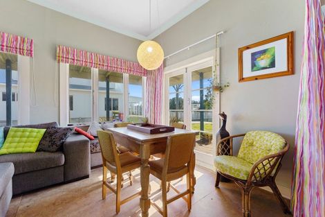 Photo of property in 34 Manga-pirau Street, Waikawa Beach, Manakau, 5573