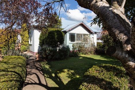 Photo of property in 6 Waterloo Street, Dannevirke, 4930