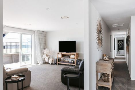 Photo of property in 30 Ridge Drive, Omokoroa, 3114