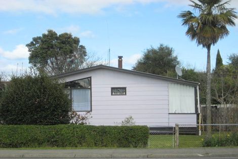 Photo of property in 22 Bridge Street, Edgecumbe, 3120