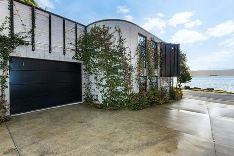 Photo of property in 377a Karaka Bay Road, Karaka Bays, Wellington, 6022