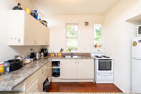 Photo of property in 76a Kelburn Parade, Kelburn, Wellington, 6012