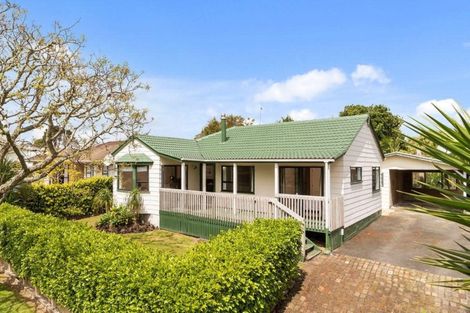 Photo of property in 21 Redlands Grove, Swanson, Auckland, 0612