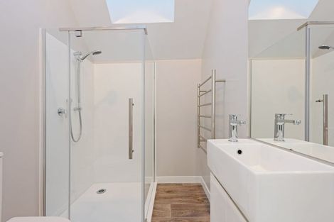 Photo of property in 90 Owen Street, Newtown, Wellington, 6021