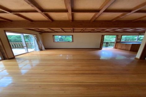 Photo of property in 62 Mountain Road, Henderson Valley, Auckland, 0612