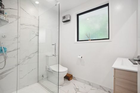 Photo of property in 6/2 Jadewynn Drive, Massey, Auckland, 0614