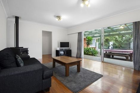 Photo of property in 24 Pooley Street, Pakuranga Heights, Auckland, 2010