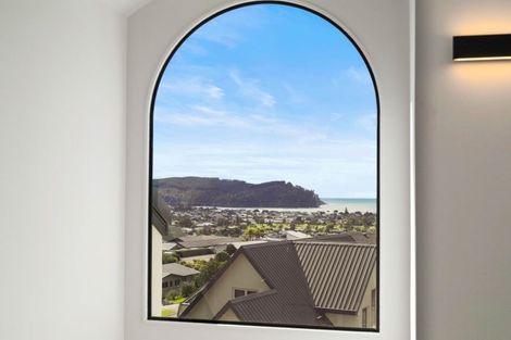 Photo of property in 107 Pacific View Drive, Whangamata, 3620