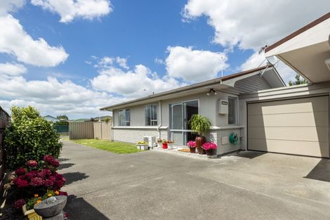 Photo of property in 2/1a Forward Street, Greenmeadows, Napier, 4112