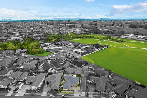 Photo of property in 18 Gibbston Close, Huntington, Hamilton, 3210