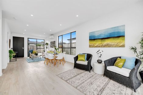 Photo of property in 241a Bucklands Beach Road, Bucklands Beach, Auckland, 2012