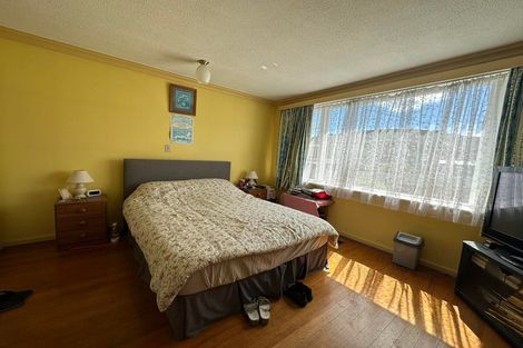 Photo of property in 22 Stokes Valley Road, Stokes Valley, Lower Hutt, 5019